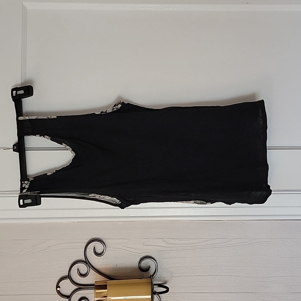 Skull Tank Top - Picture 4 of 4